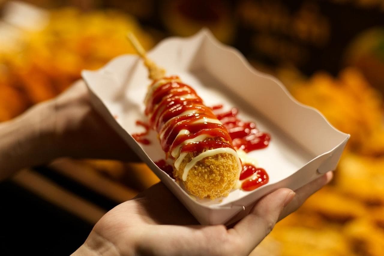 Bubble tea, fluffy pancakes, corn dogs… La nouvelle street food virale face aux questions de santé