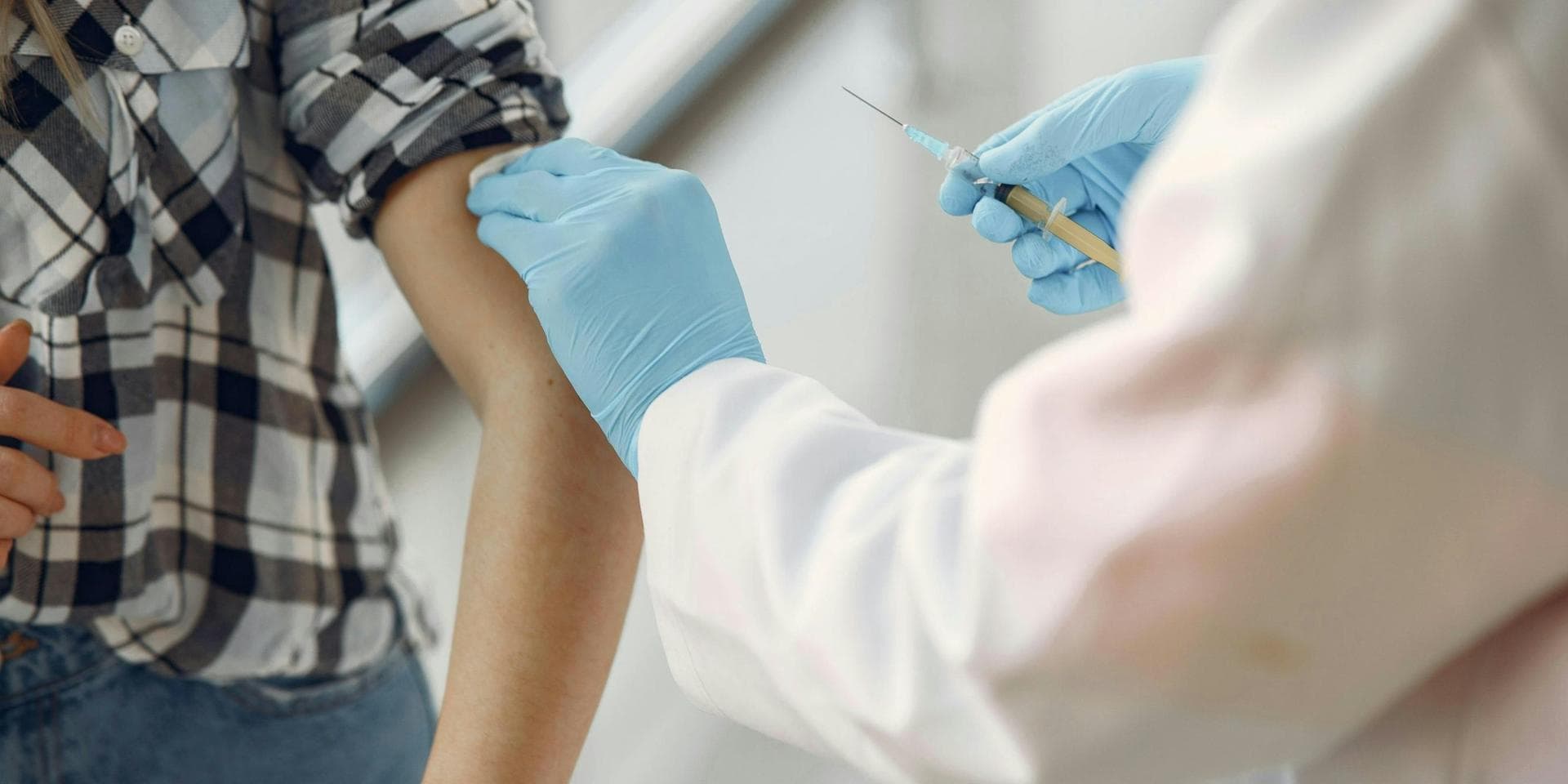 Ils sauvent des millions de vies, alors pourquoi les vaccins divisent toujours autant ?