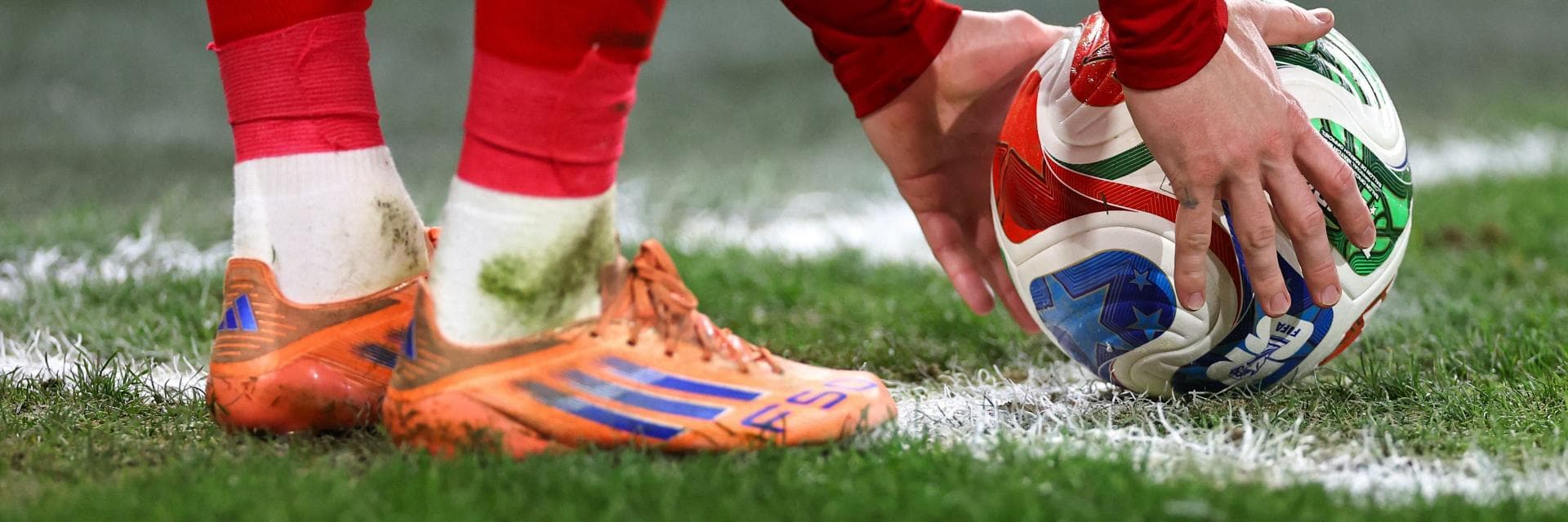 Nous avons testé le nouveau ballon de la Coupe du monde : voici ce que vous devez savoir sur sa trajectoire, ses virages et ses effets.